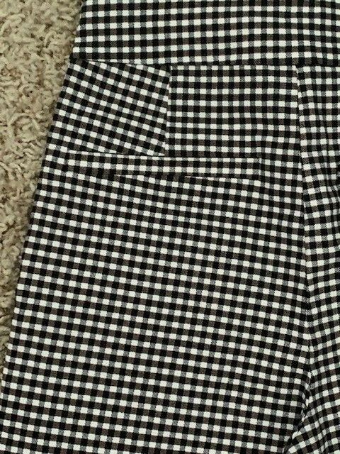 Women’s FOREVER 21 Black & White Checkered Crop Pants, size small