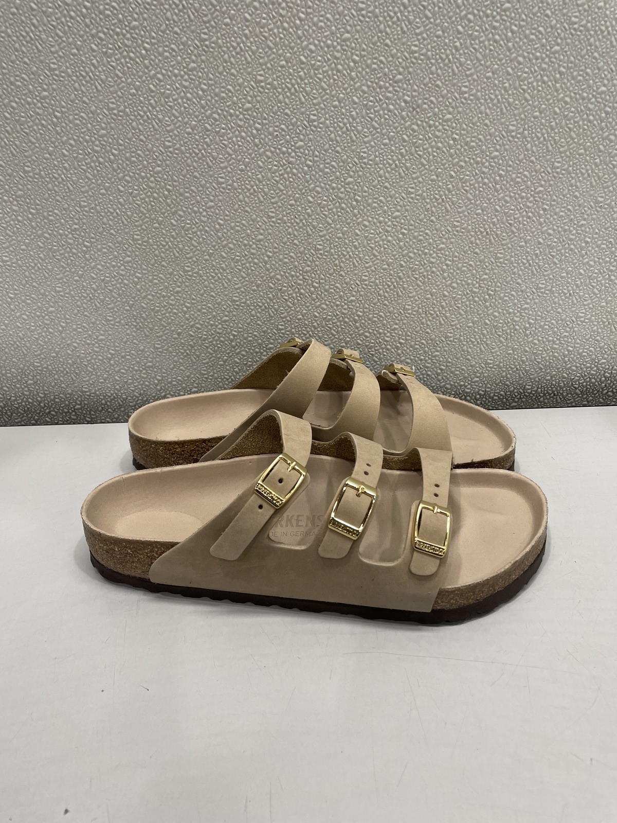 Birkenstock Florida Fresh Nubuck Leather Sandal Unisex W8, M6 In Sandcastle