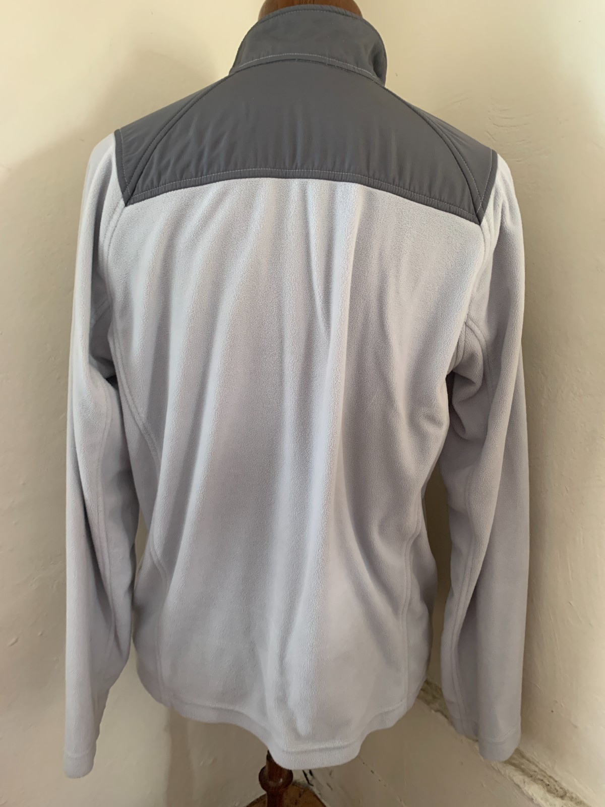 Grey Goose Vodka Men’s 2 Tone Gray 1/4 Zip Fleece Swear Bird Logo Size Large