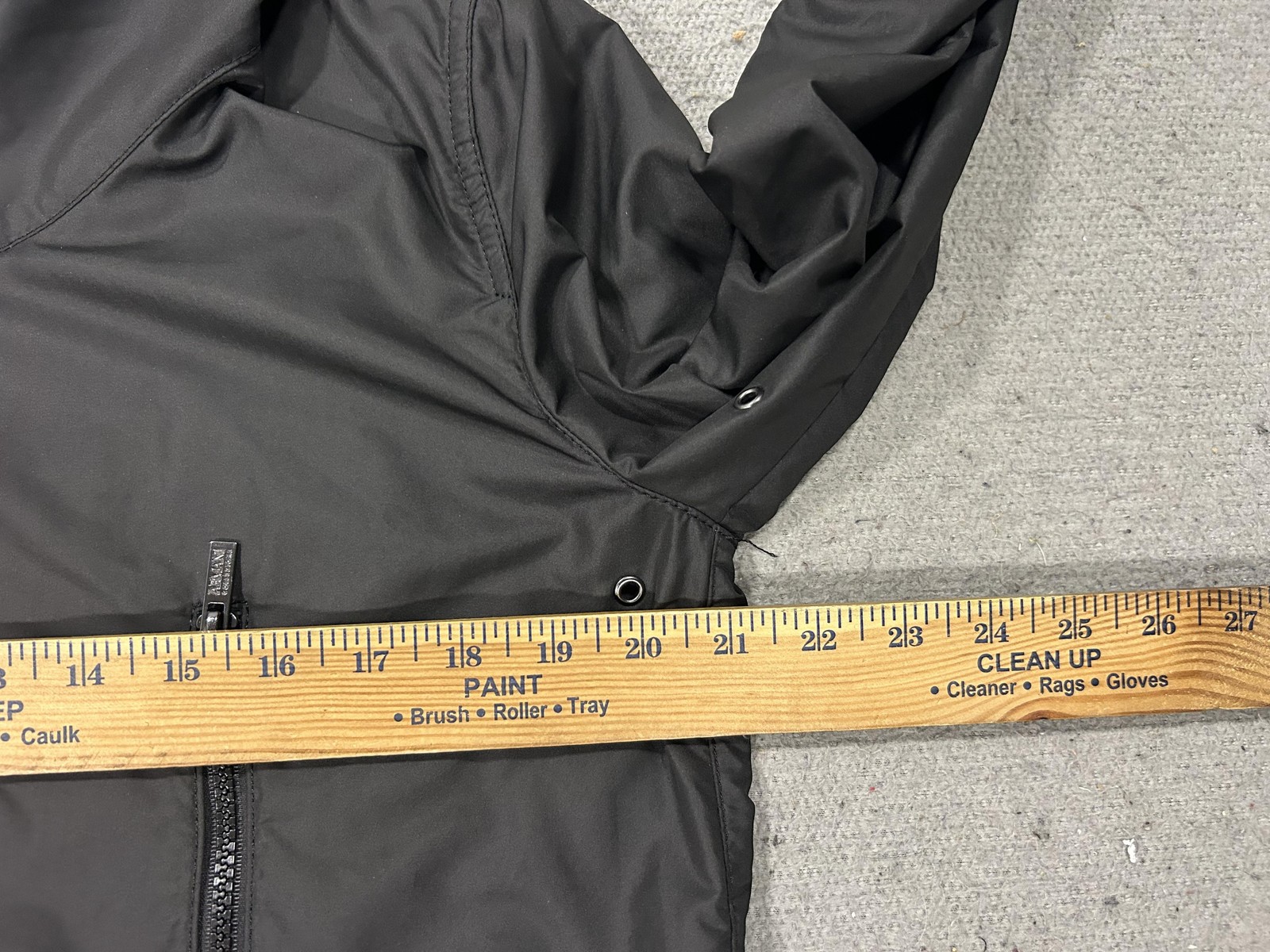 Armani Collezioni Jacket Womens 10 Black Windbreaker Full Zip Travel Luxury