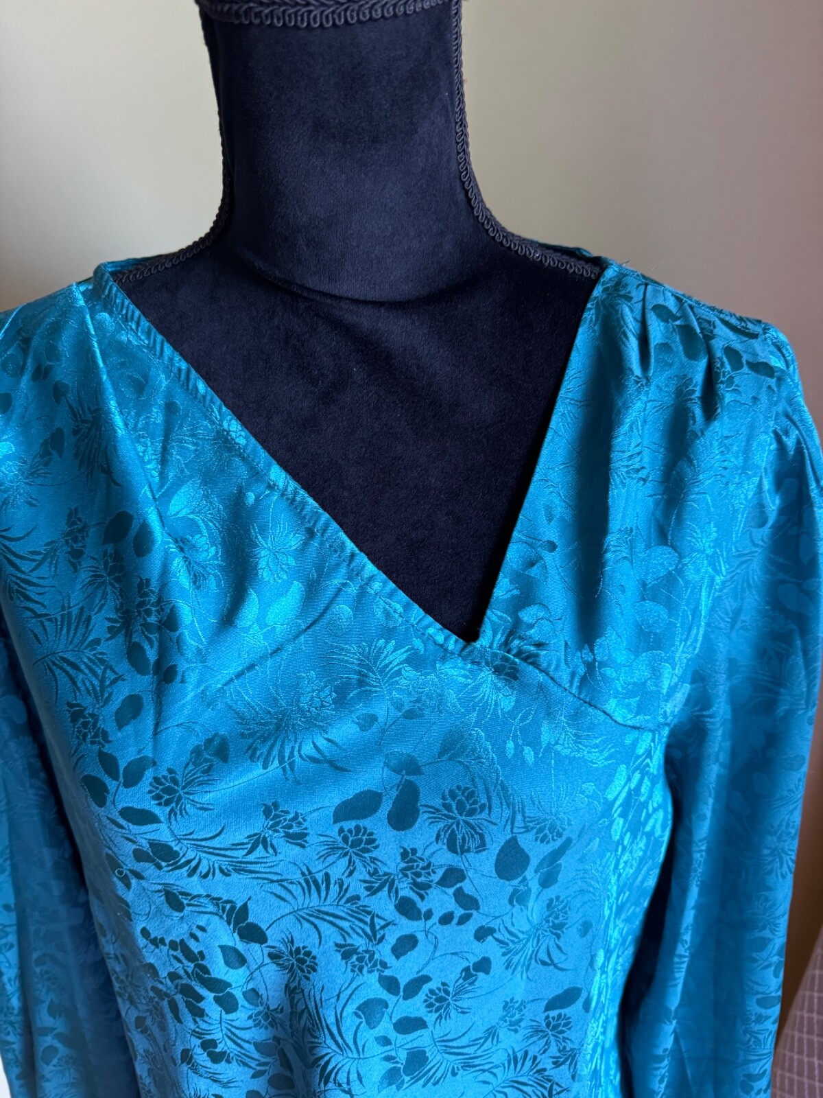 Ladies Chenault color Ocean Blue Blouse XL Solid Embossed Satin Fabric NWT