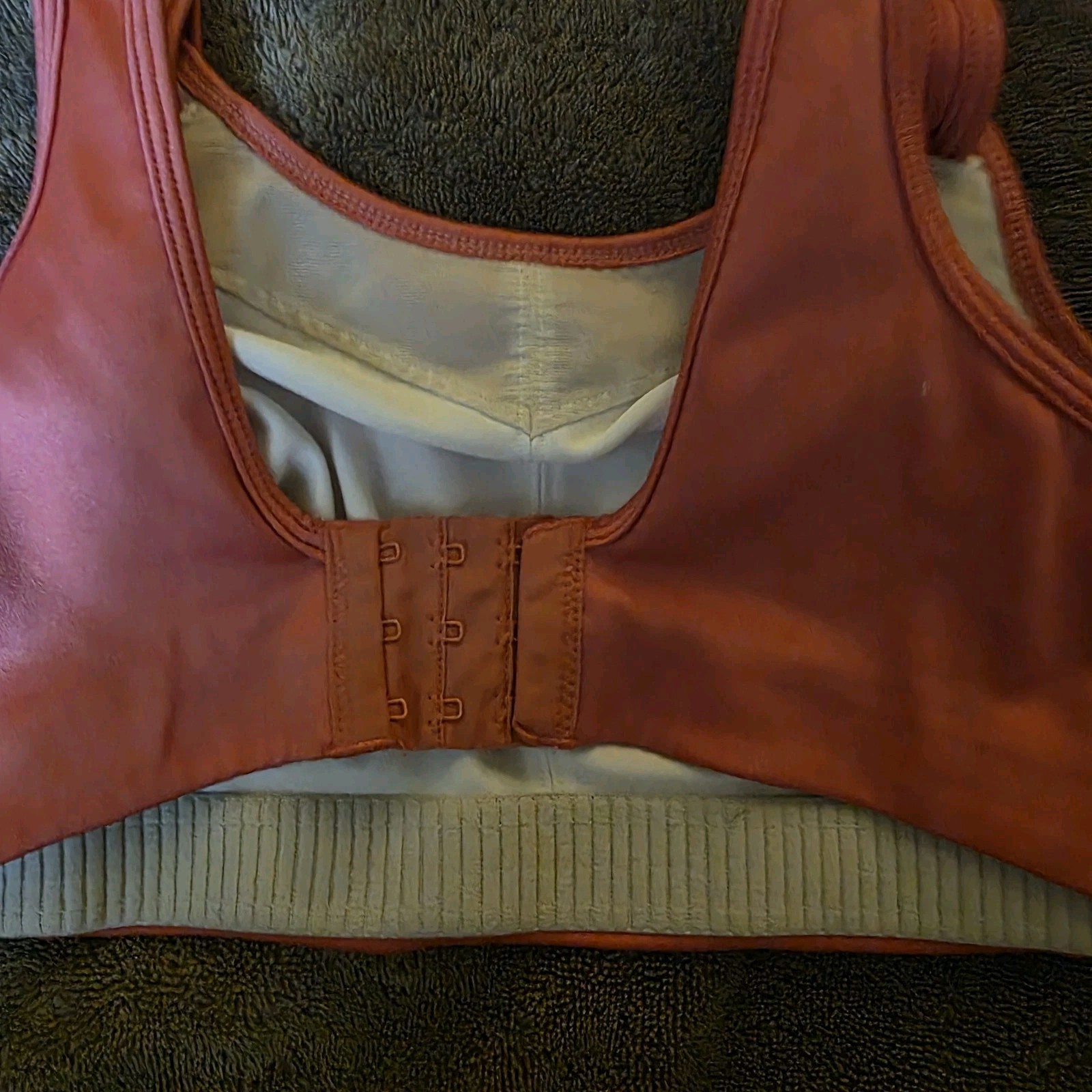 Moving Comfort Coral-Pink High Support Sports Braw Size 34D