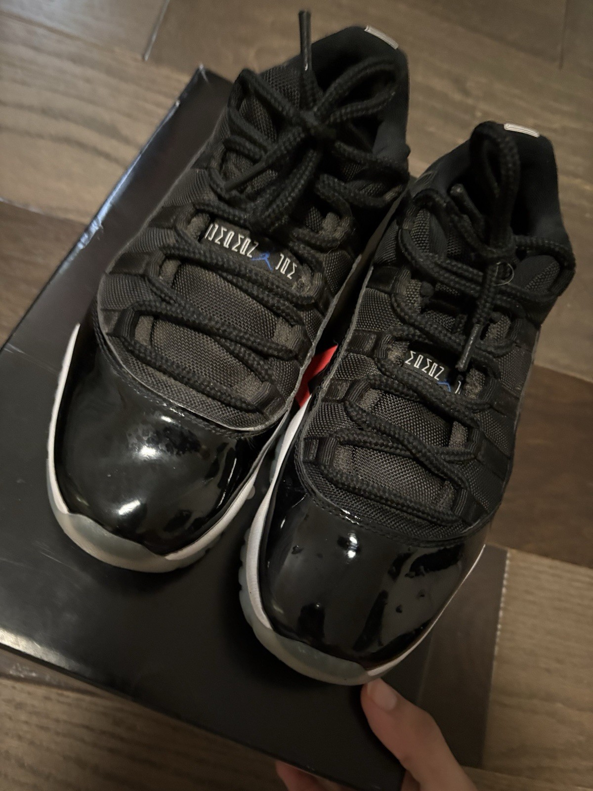 Jordan Air Jordan 11 Retro Low Black/White US 8 FV5104-004