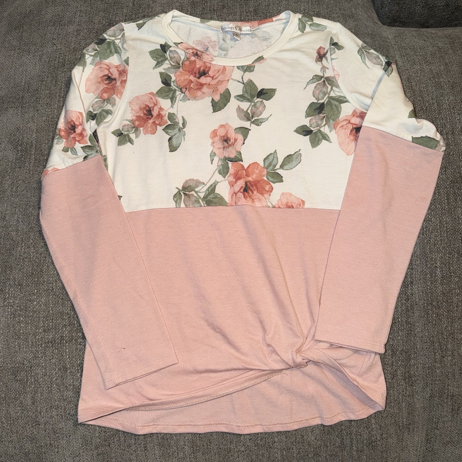 moa moa Women’s S Pink/White Floral Twist Front Round Neck Long Sleeve Tee