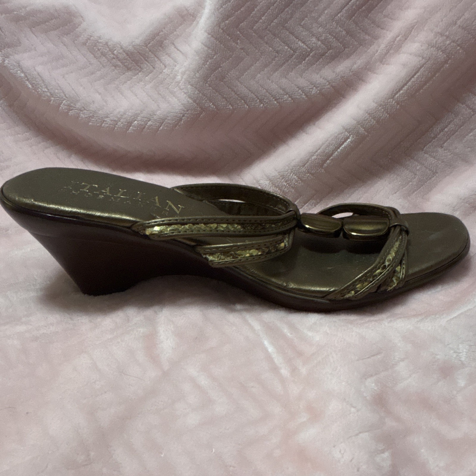 Italian Shoemakers Women’s bronze Strappy Beaded Wedge Slip-On Sandals 7