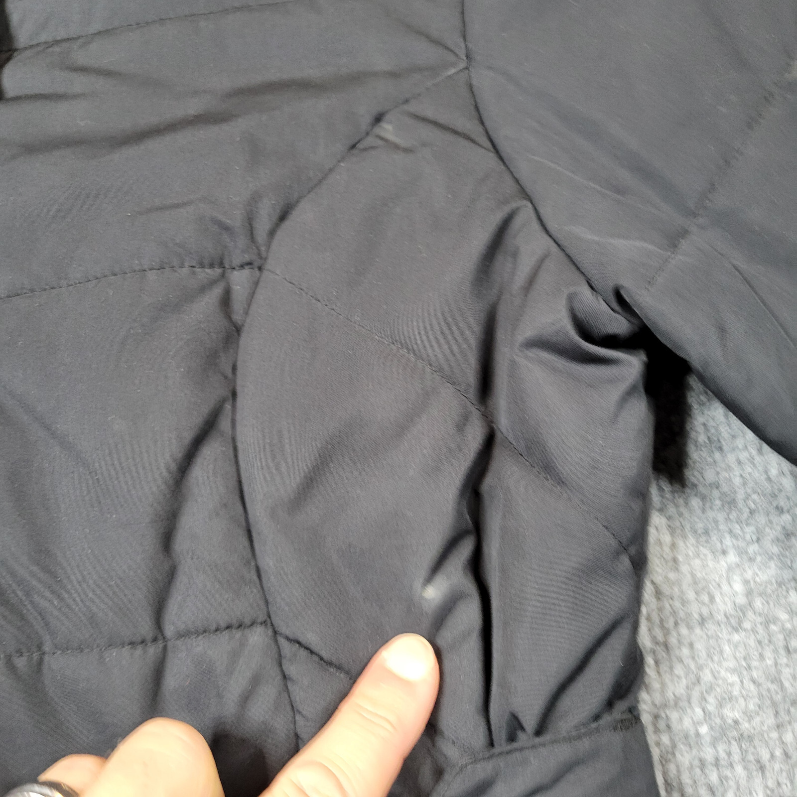 Oakley Jacket Womens Small Black Zip Winter Coat Insulated Pockets Outdoor READ*