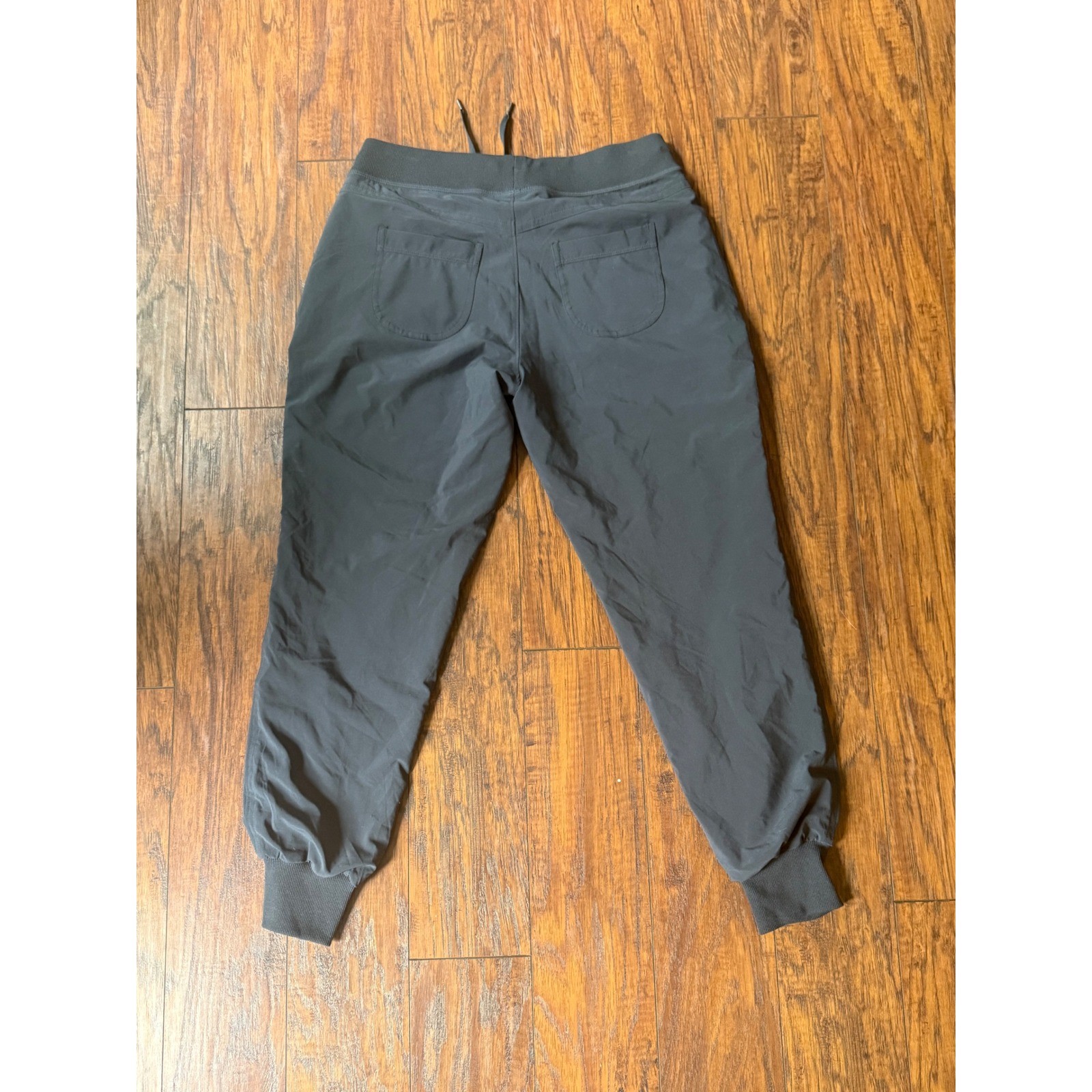Athleta Trekkie North Jogger Pants Womens 2 Grey Hiking Travel Outdoor Athletic