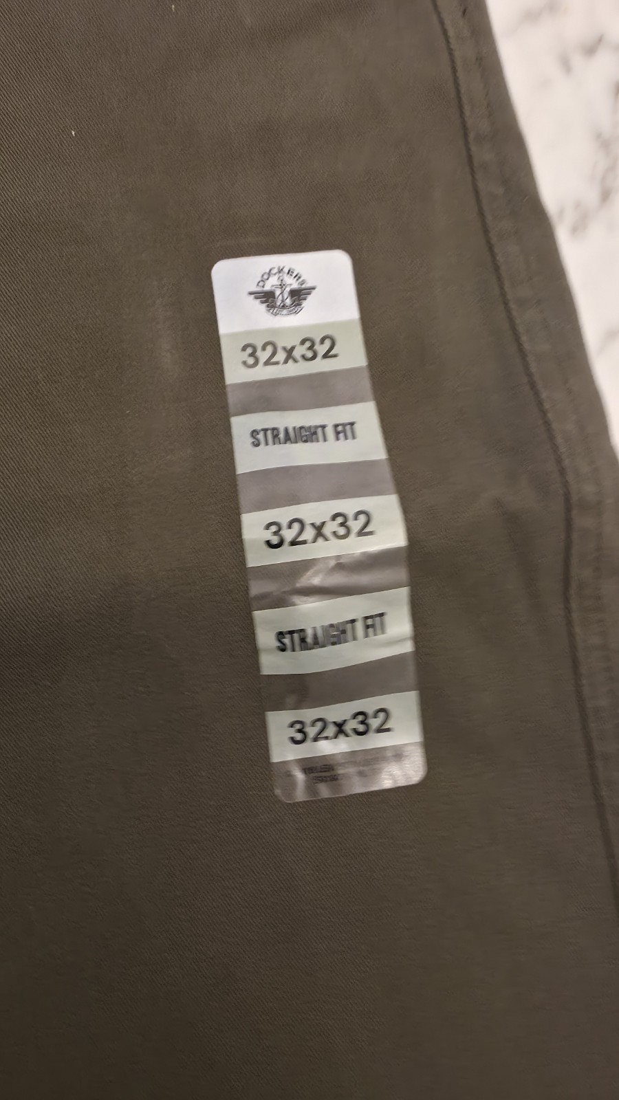New!! Dockers Straight Fit Ultimate Chino with Smart 360 Flex Men’s 32×32 Olive