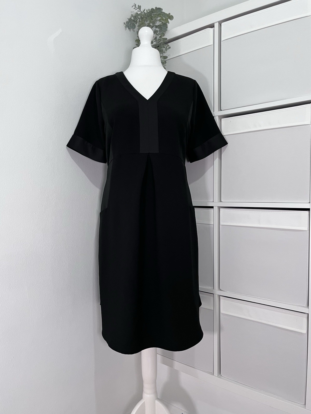 Studio Eight Black Tunic Dress Size 16 Formal Business Occasion Capsule LBD