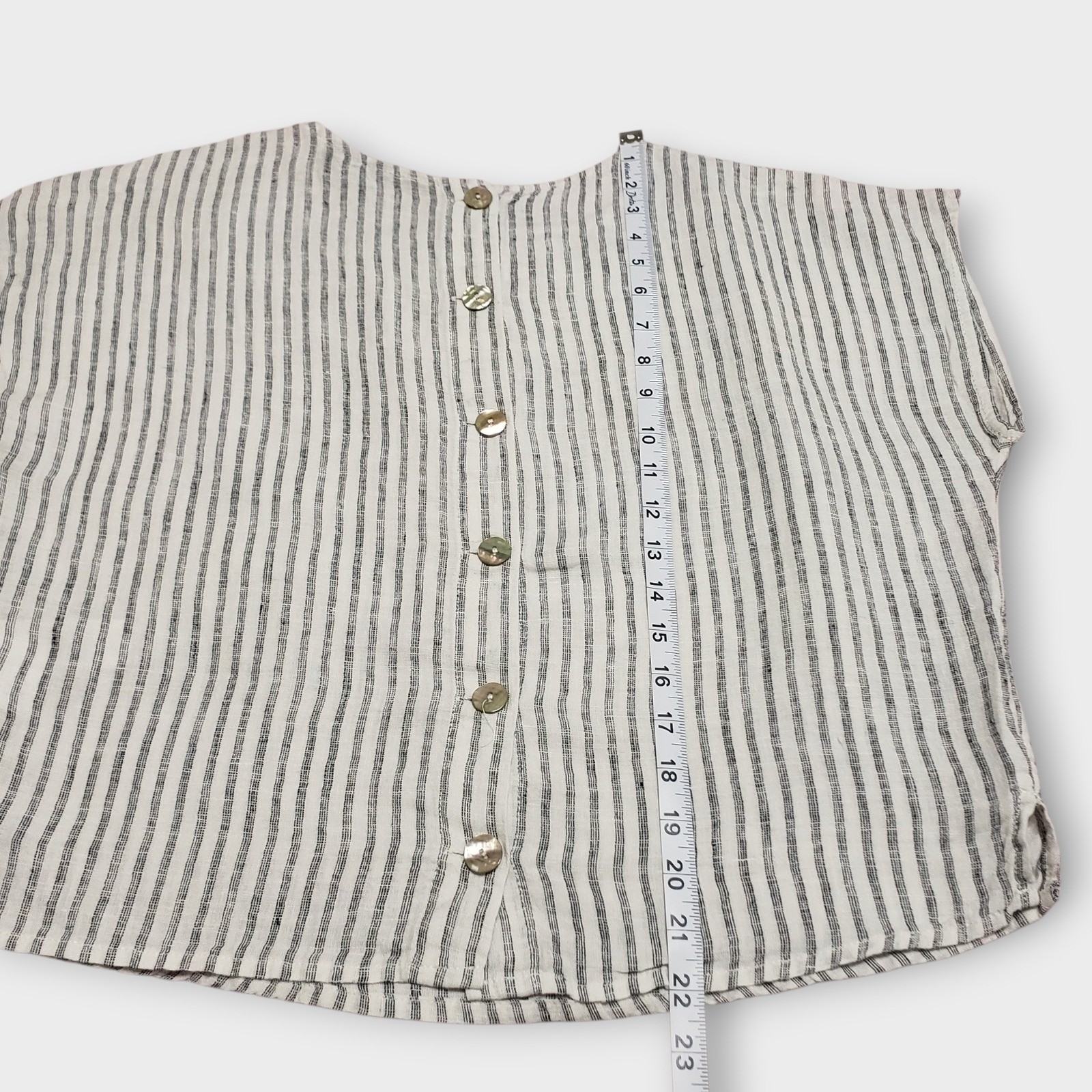 Tahari Linen Boxy Crop Top Cap Sleeve Button Decor White Black Stripe Large