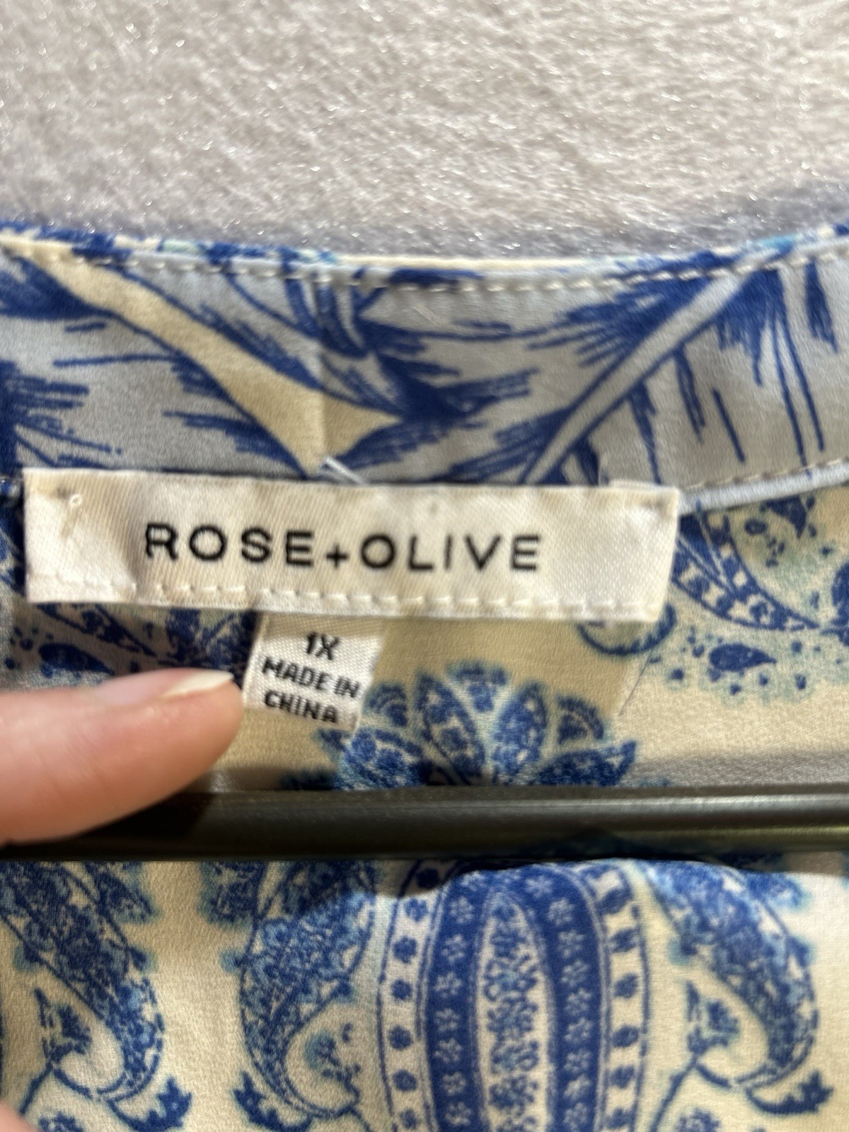 ROSE+OLIVE Blue/White Paisley V-Neck Smocked Flutter Short Sleeve Blouse 1X