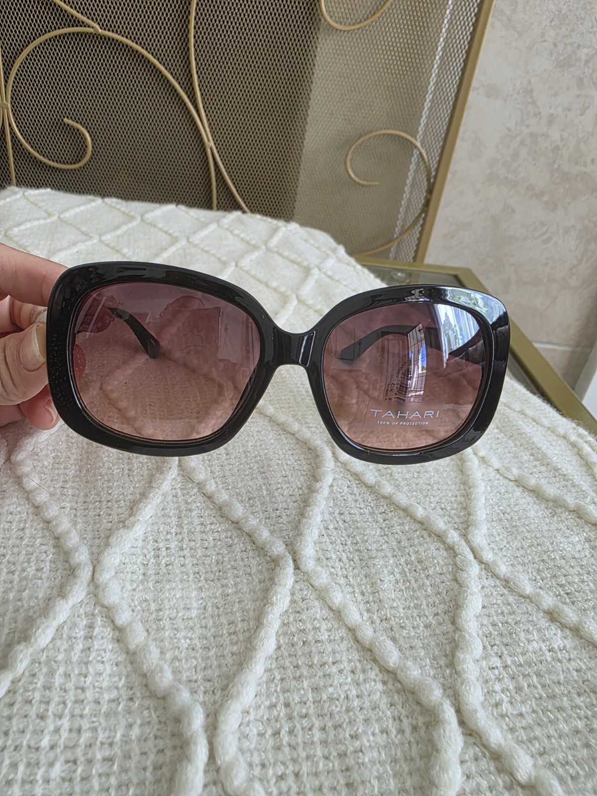 Tahari Oversized Sunglasses Black Plastic Frame Brown Tinted Lens 100% UV