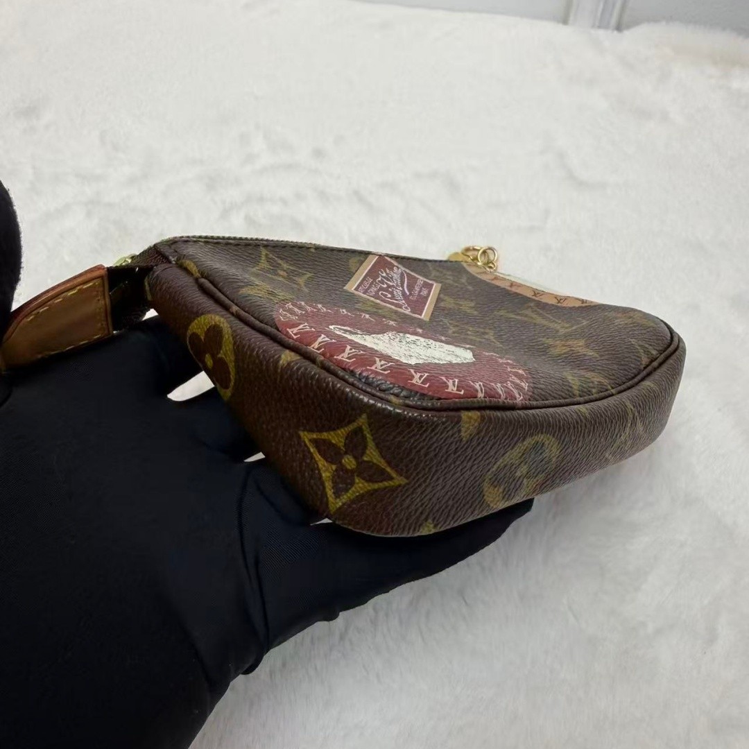 LOUIS VUITTON Monogram Patch Mini Pochette Accessoires Pouch