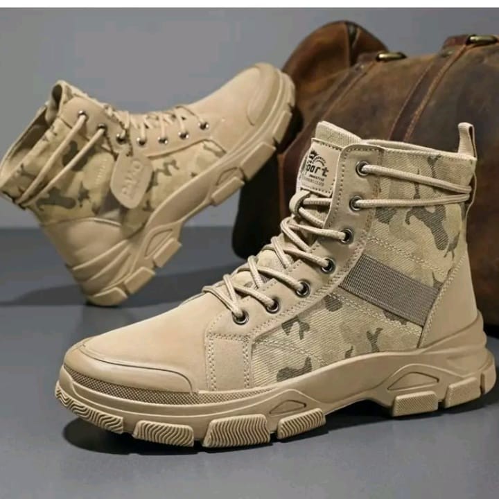 Large size comfortable men’s anti slip and windproof high top lace up hiking boo
