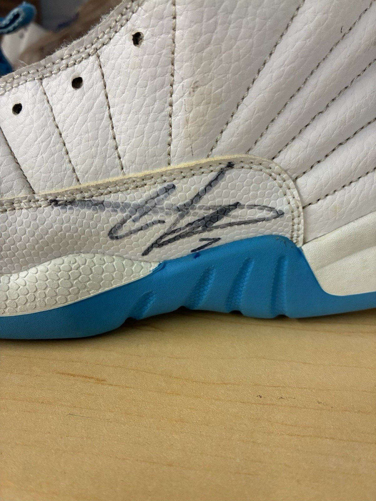 Air Jordan 12 Mid-Top Sneakers Youth Pre-Owned Autographed by Carmelo Anthony