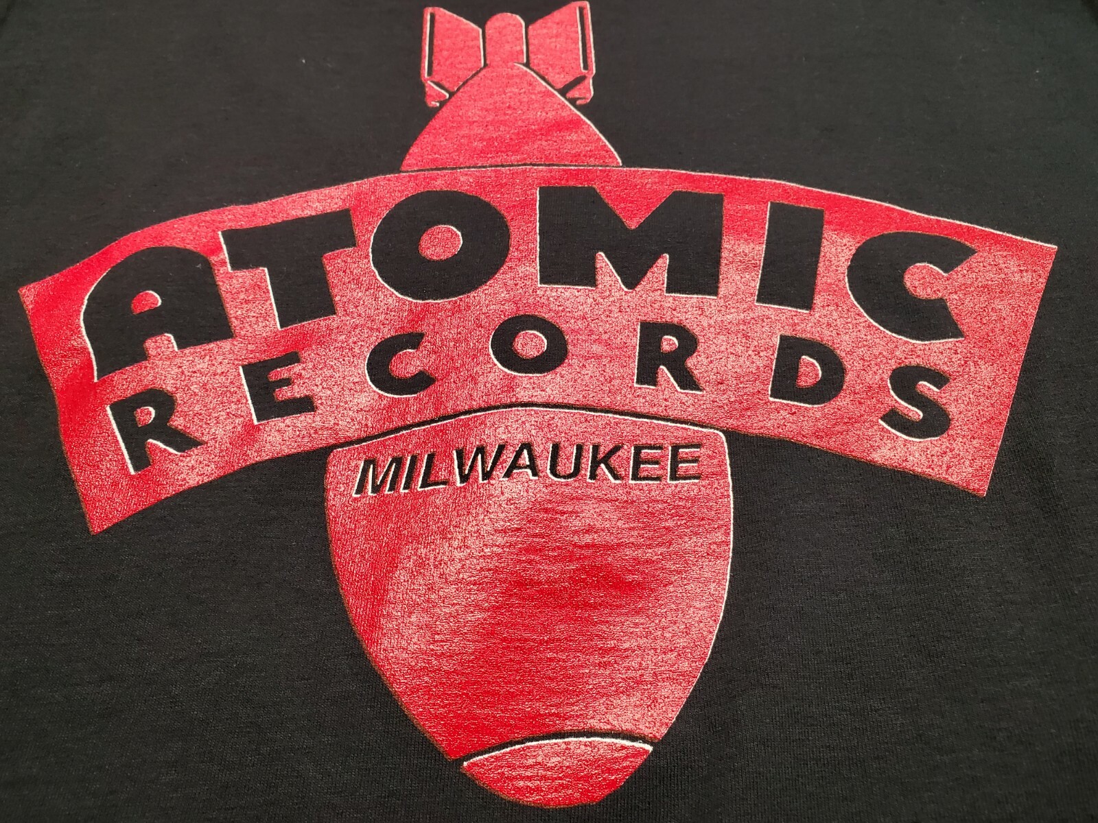 New! ATOMIC RECORDS Milwaukee RED BOMB LOGO Authentic T-Shirt S-M-L-XL-XXL-XXXL