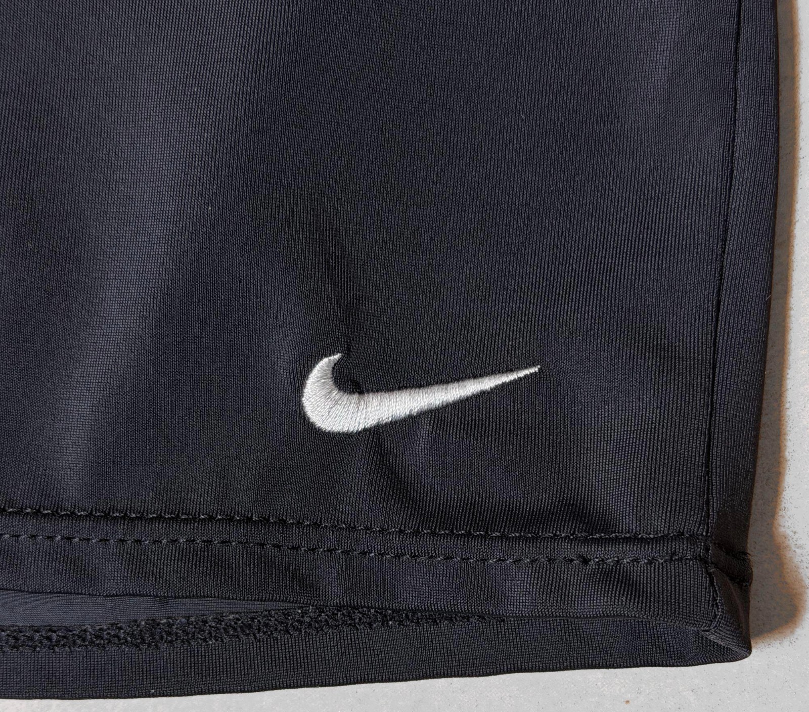Womens NIKE Sz L Black Elasticized Waist 2″ Volleyball Athletic Shorts + Liner