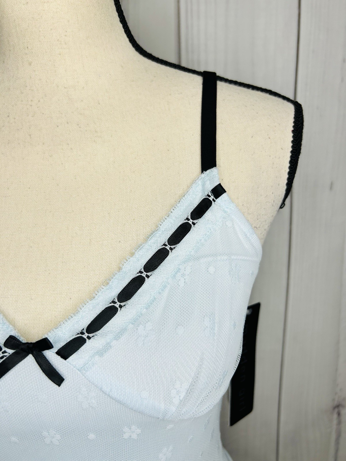 NWT Madden Girl Light Blue Floral Lace Mesh Overlay Cami Top Bow Trim Sz M