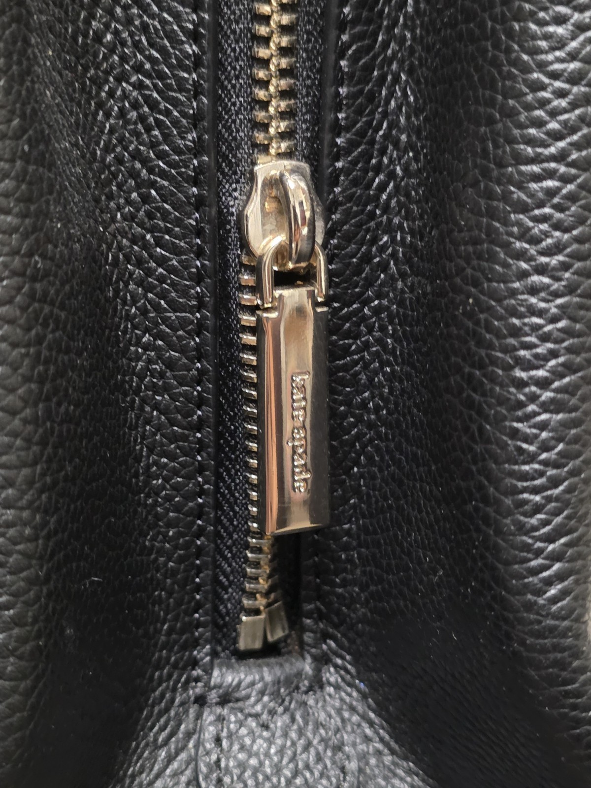 Kate Spade New York Wellesley Camryn Black Pebbled Leather Chain Tote