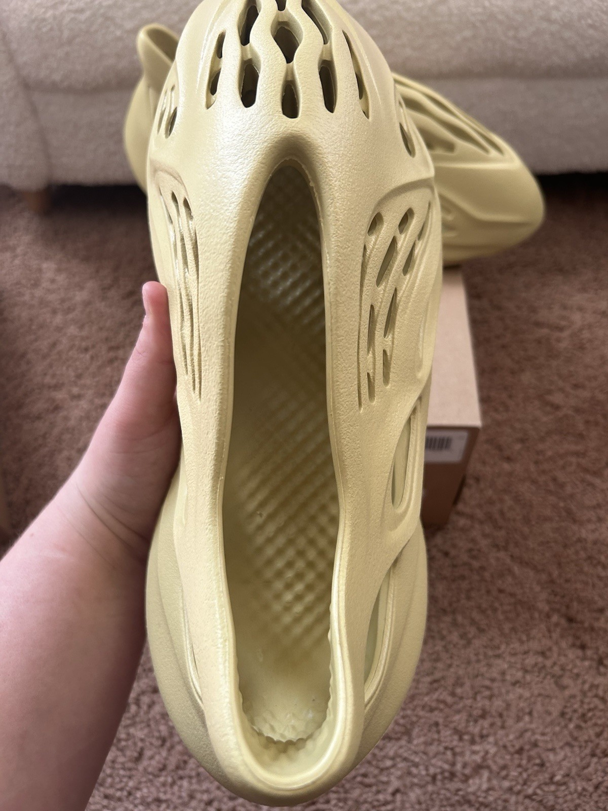 Yeezy Foam RNNRS Sulfur Men’s Size 12, Brand New