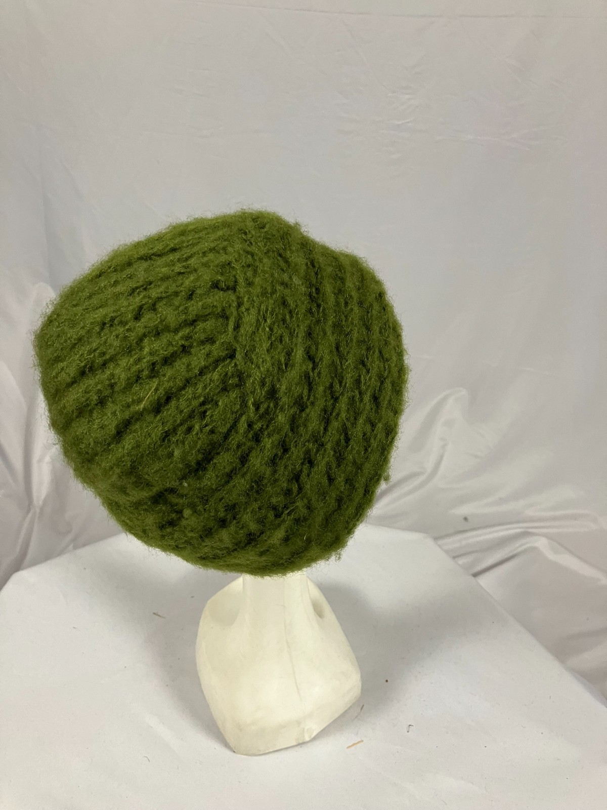 VTG Made in Italy Green Shaggy Knit Beanie Hat Fluffy Winter Cap 100% Acryl