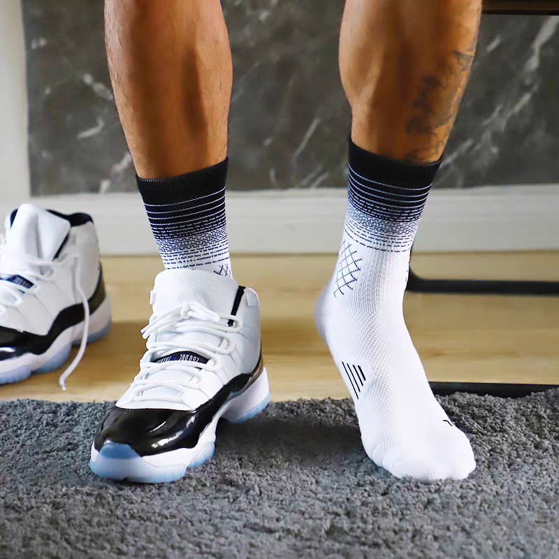 5 Packs Men’s Sport socks Crew Athletic Socks Running Calf Socks Gradient Color