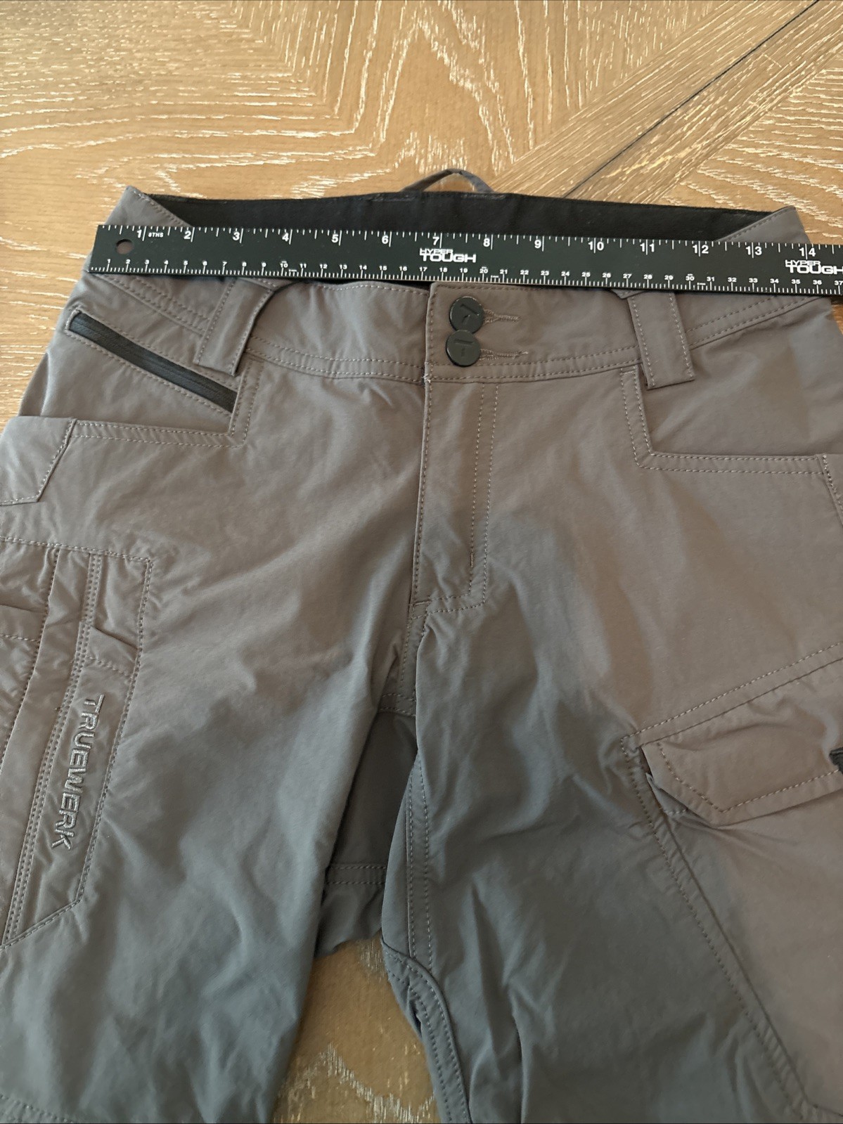 TRUEWERK Women’s Shorts Pockets Olive Green Size 2