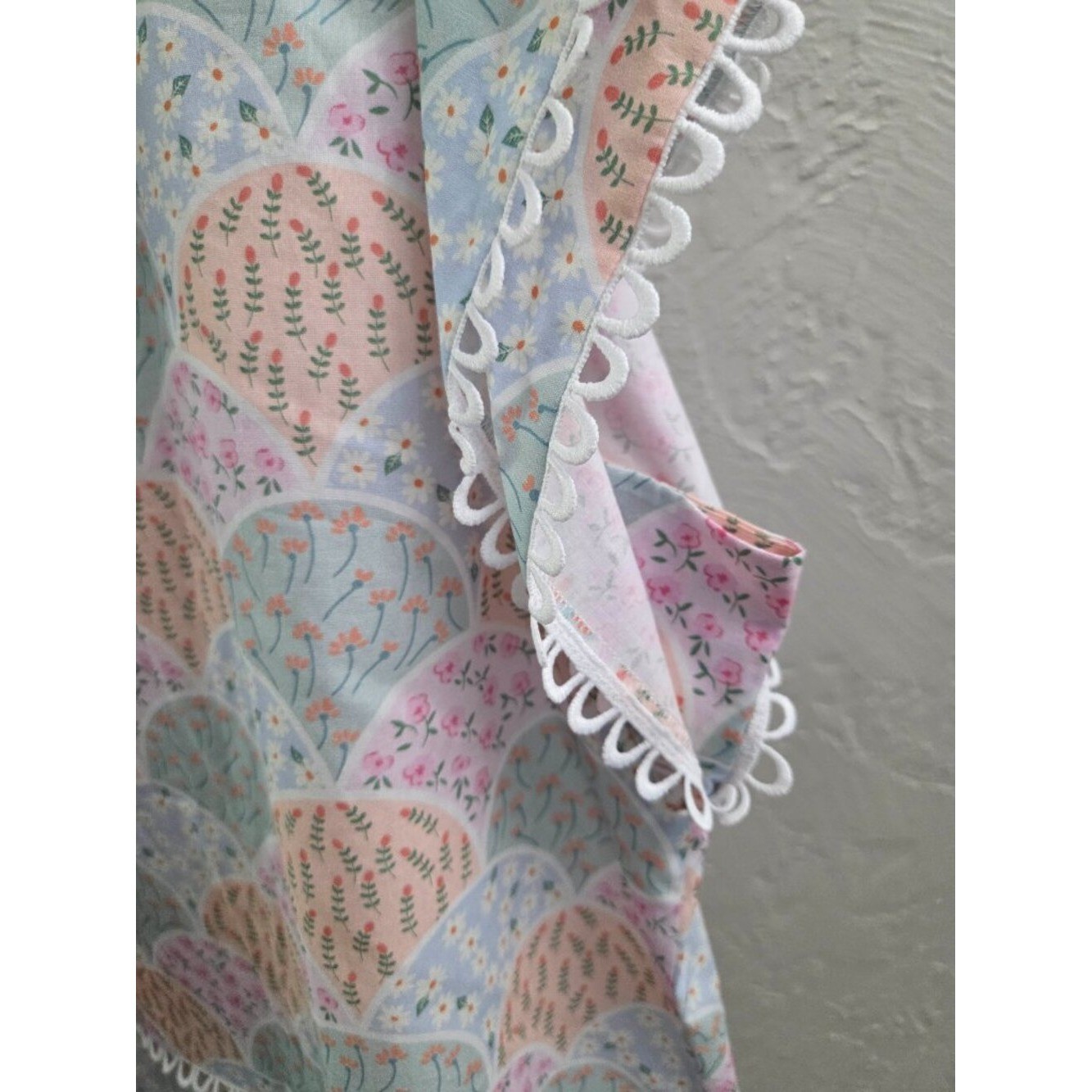 T22. Floral Print Flutter Sleeve Top