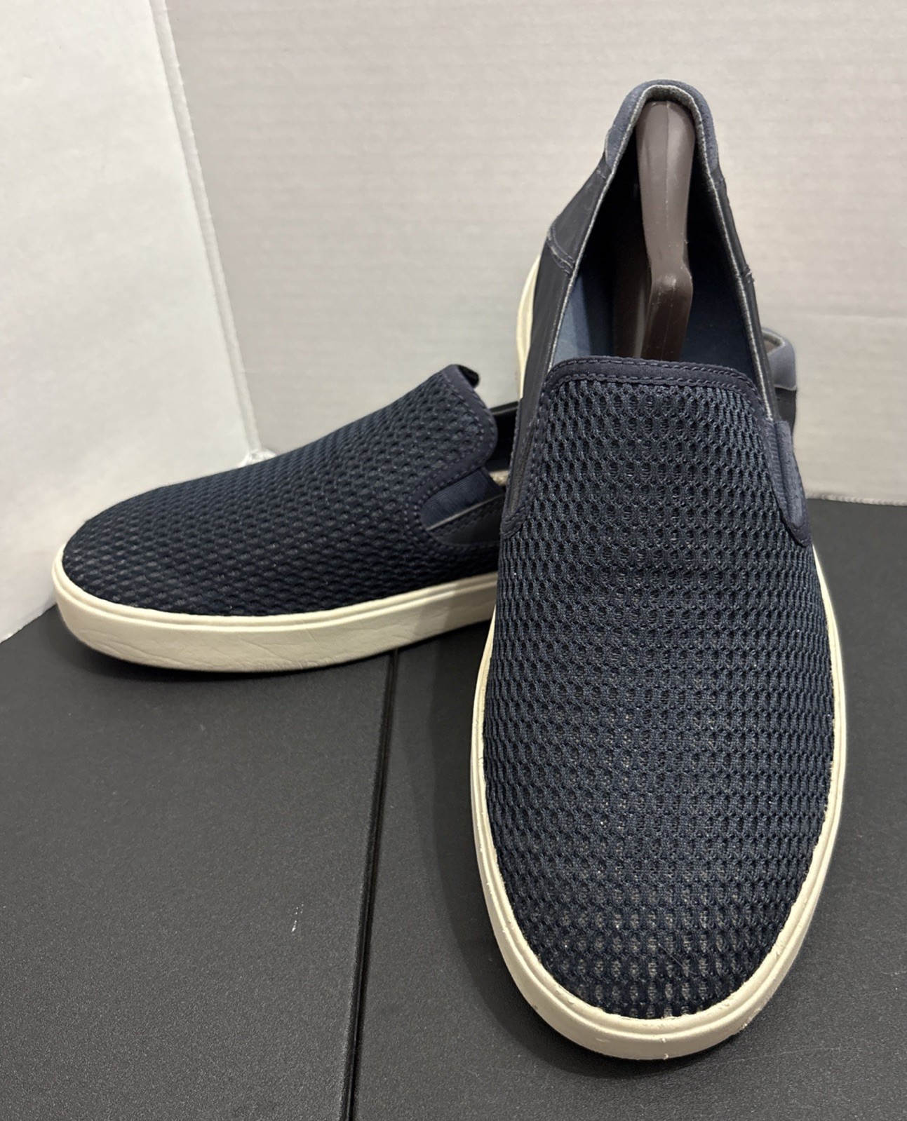 OLUKAI Lae’ahi Mens 9.5 Navy Blue Slip- On Casual Mesh Sneaker Shoe