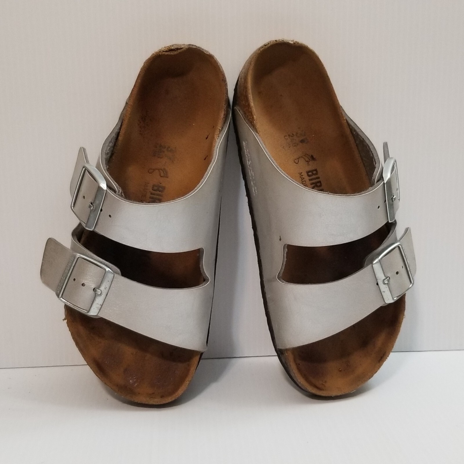 Birkenstock Unisex Arizona BS Metallic Silver SandalsEU 37 Size Men 4/Women 6