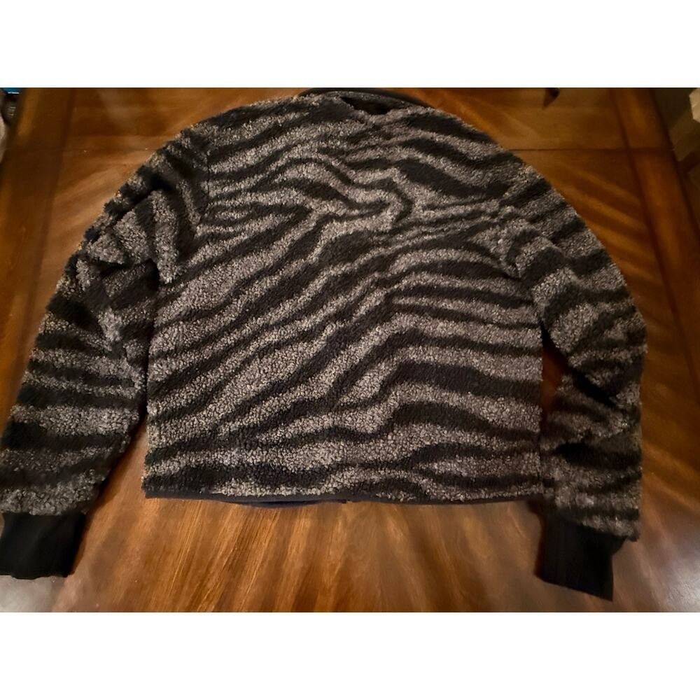 Varley Womens Zebra Print Fleece Zip Jacket Size M Grey Black Cozy Athleisure