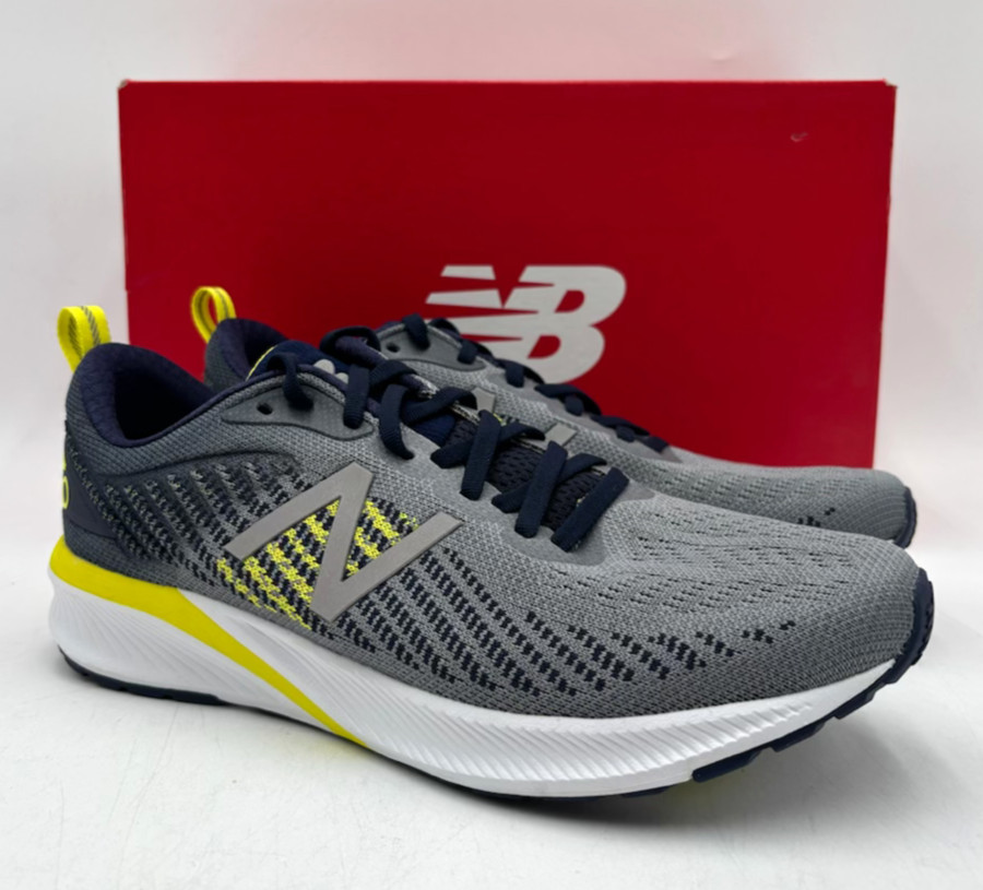 New Balance M870GY5 Men’s NEW Running Shoes Gray Multiple Sizes NIB