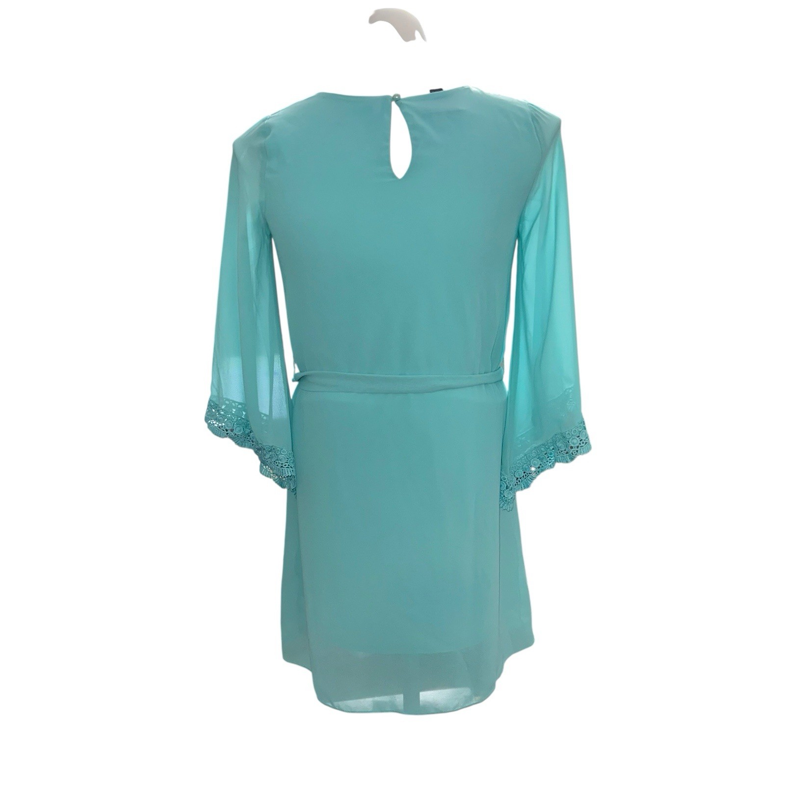 A. Buyer Women’s Medium Blue Long Sleeve Short Dress Round Neck Belted