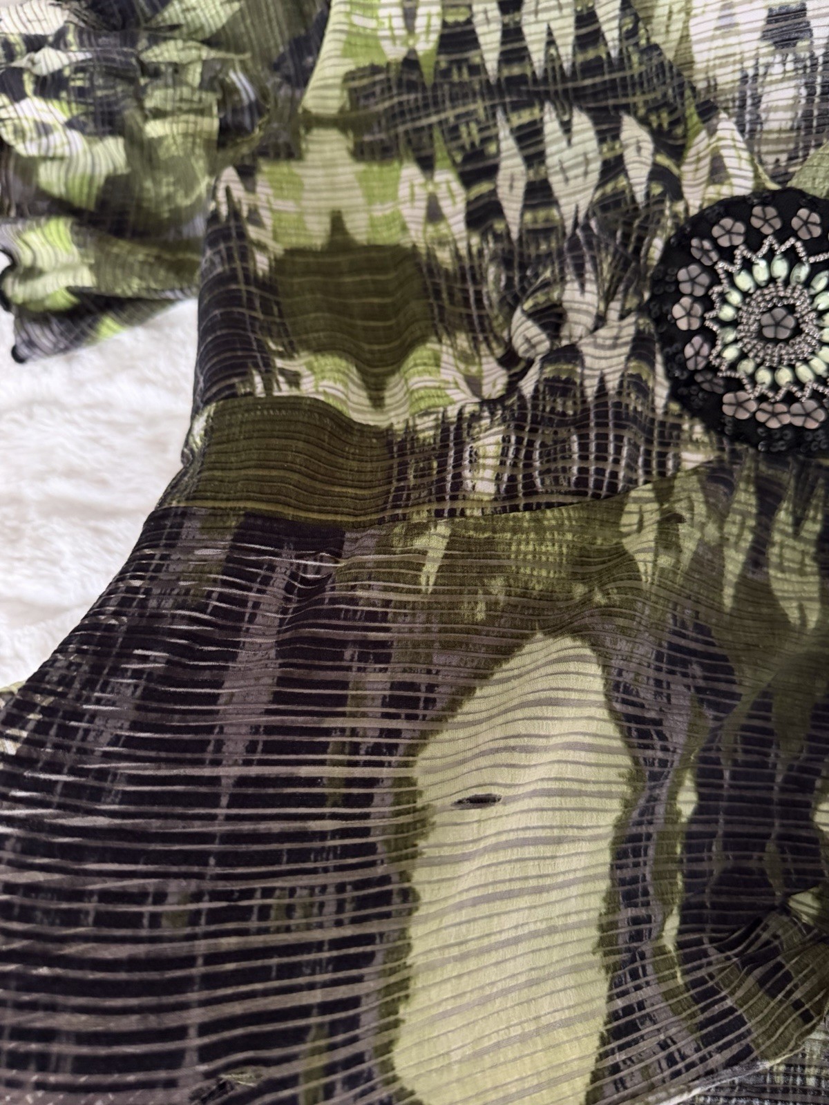 New Directions L Green/Black/White Geometric Chiffon V-Neck Beaded Sequin Tunic