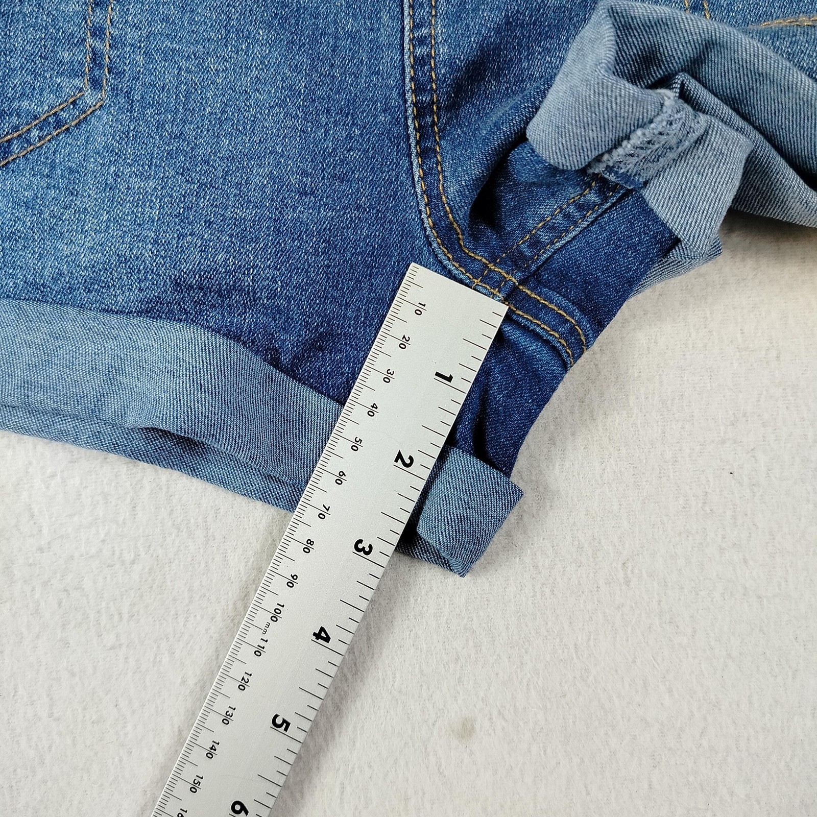 Guess Y2K Shortalls Womens 27 Blue Denim Adjustable Straps Cuffed Bib Minimalist
