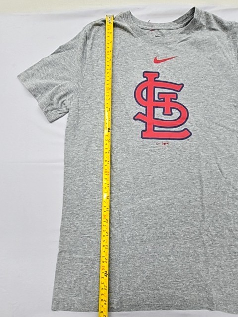 Nike Mens T Shirt Grey The Nike Tee Size S Regular Fit