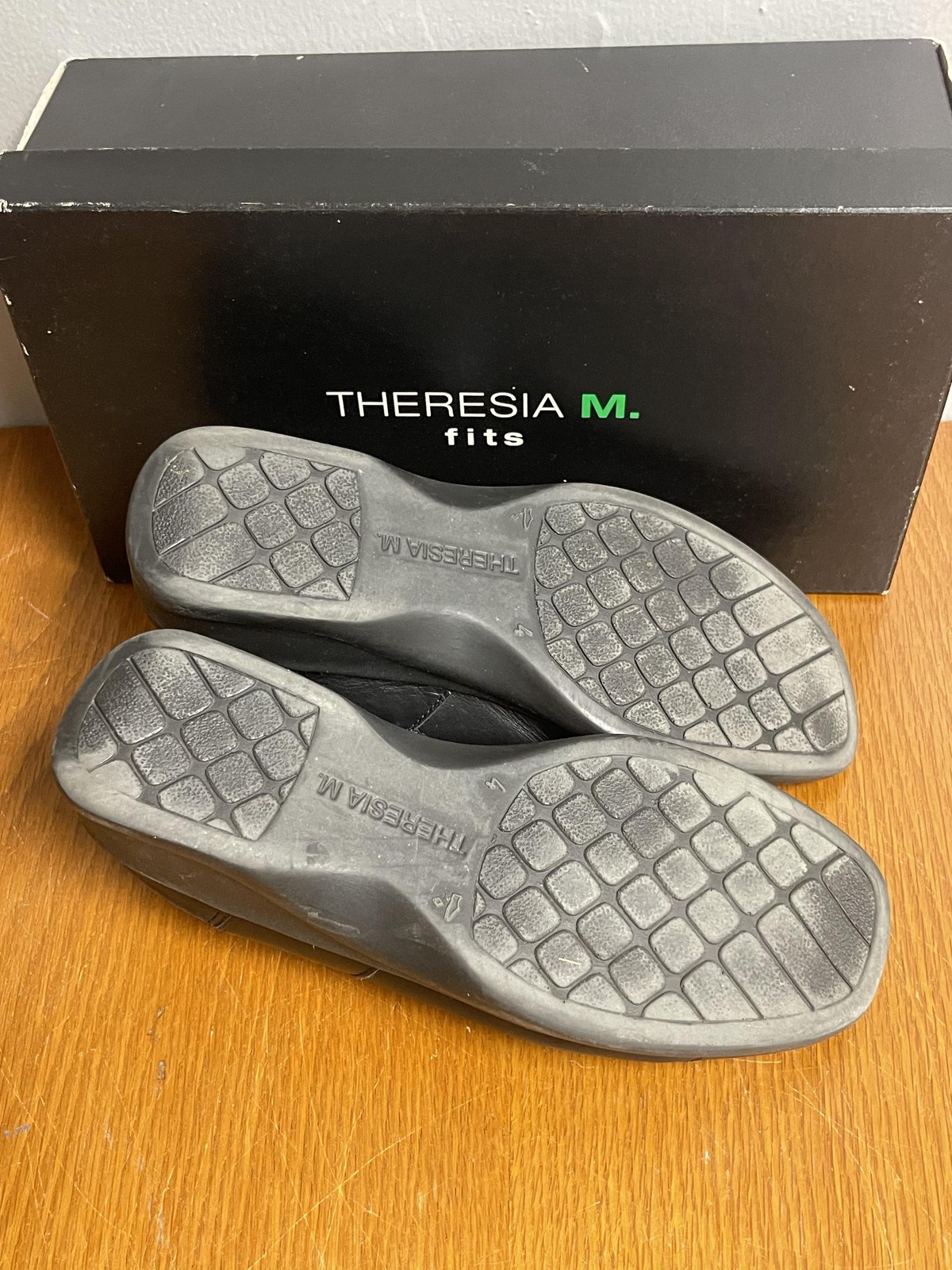 Theresia M Shoes Womens Size 6.5 Black Ellyn Softcalf Leather Comfort Sandals