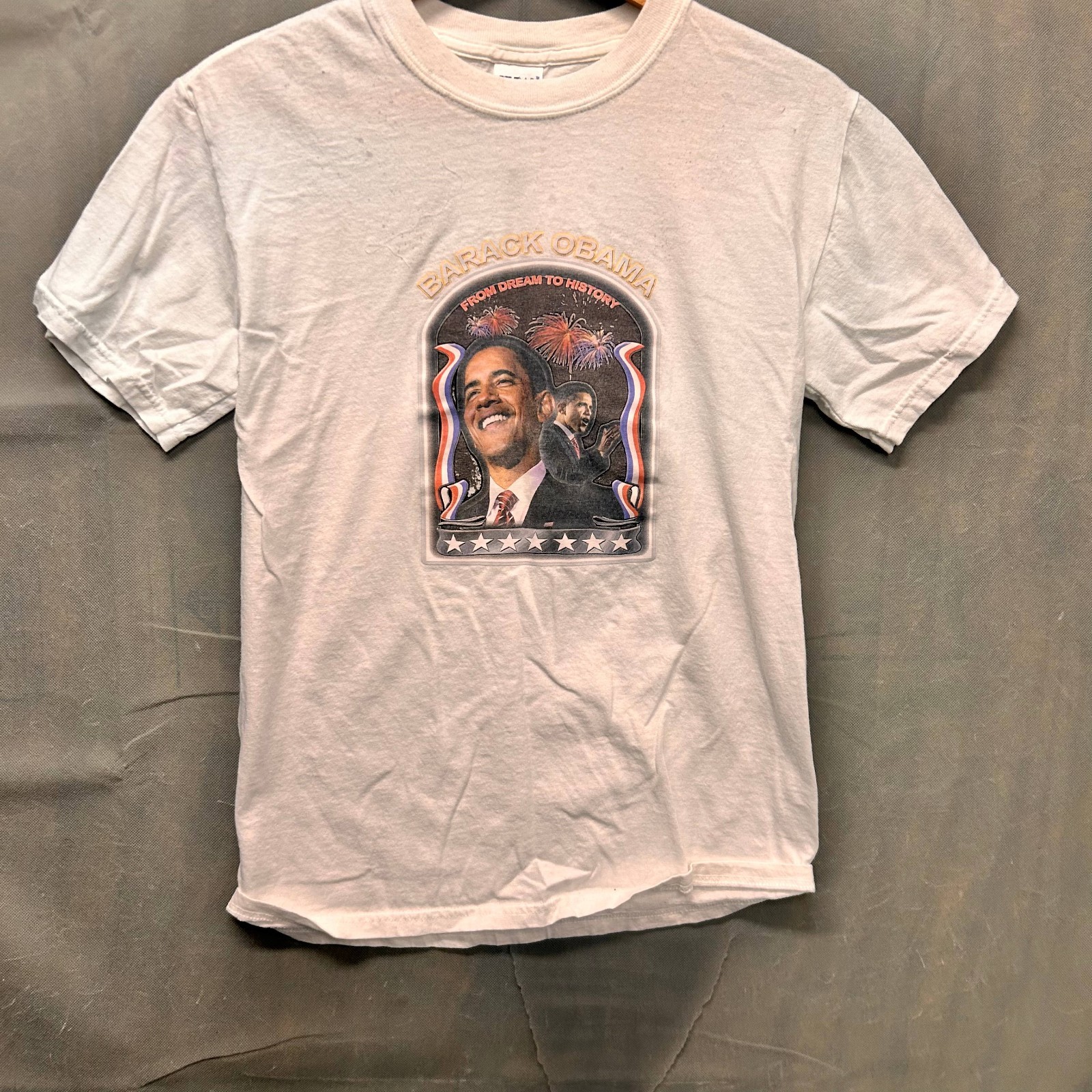 Barack Obama Gildan Men’s Size Small White Political Graphic Tee T-Shirt Casual