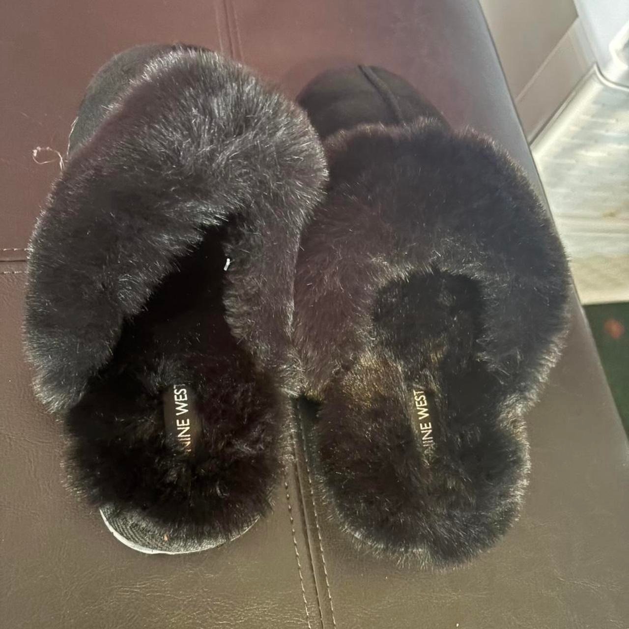 Size 8 Nine West SLippers