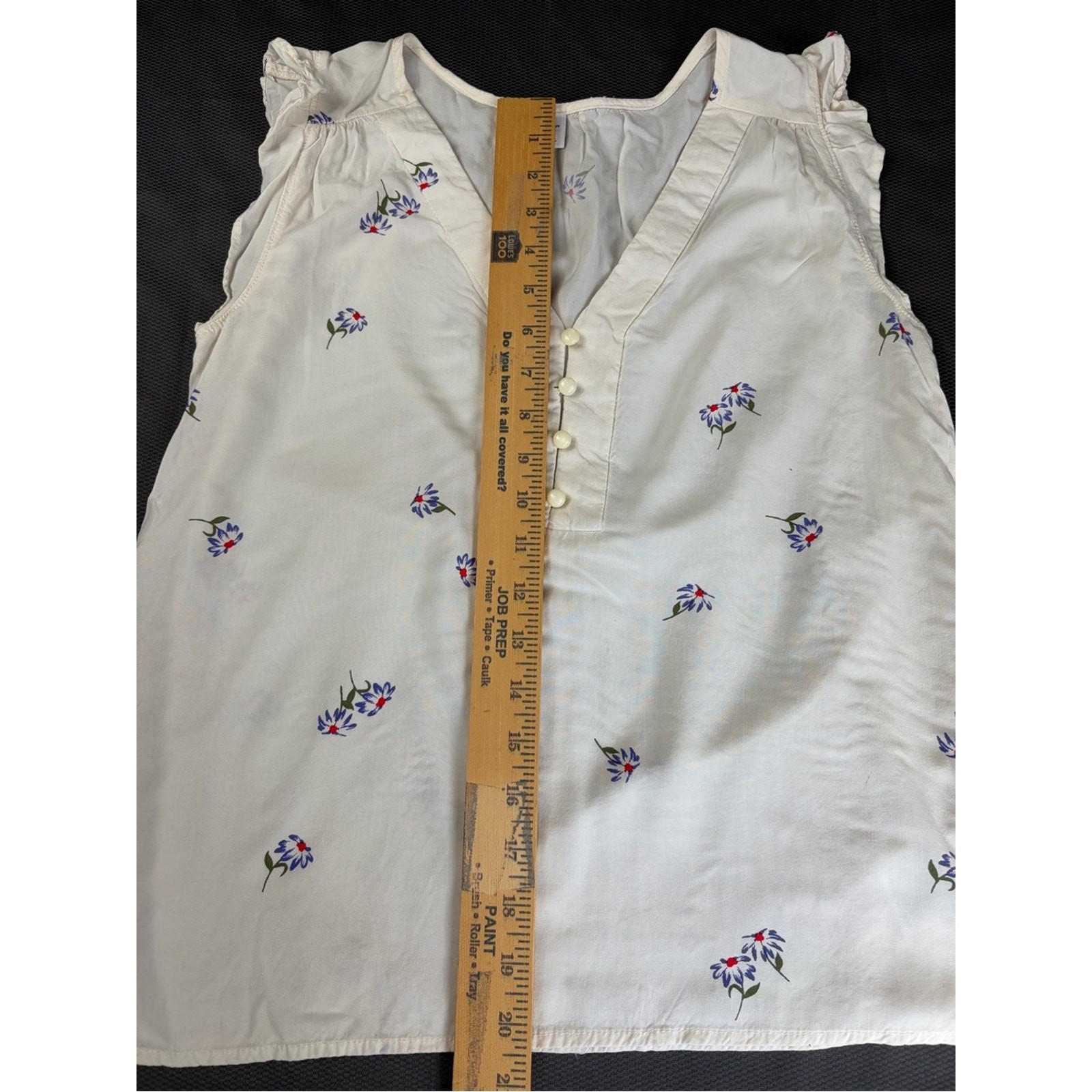Old Navy White Floral V-Neck Ruffle Cap Sleeve Camisole size xs