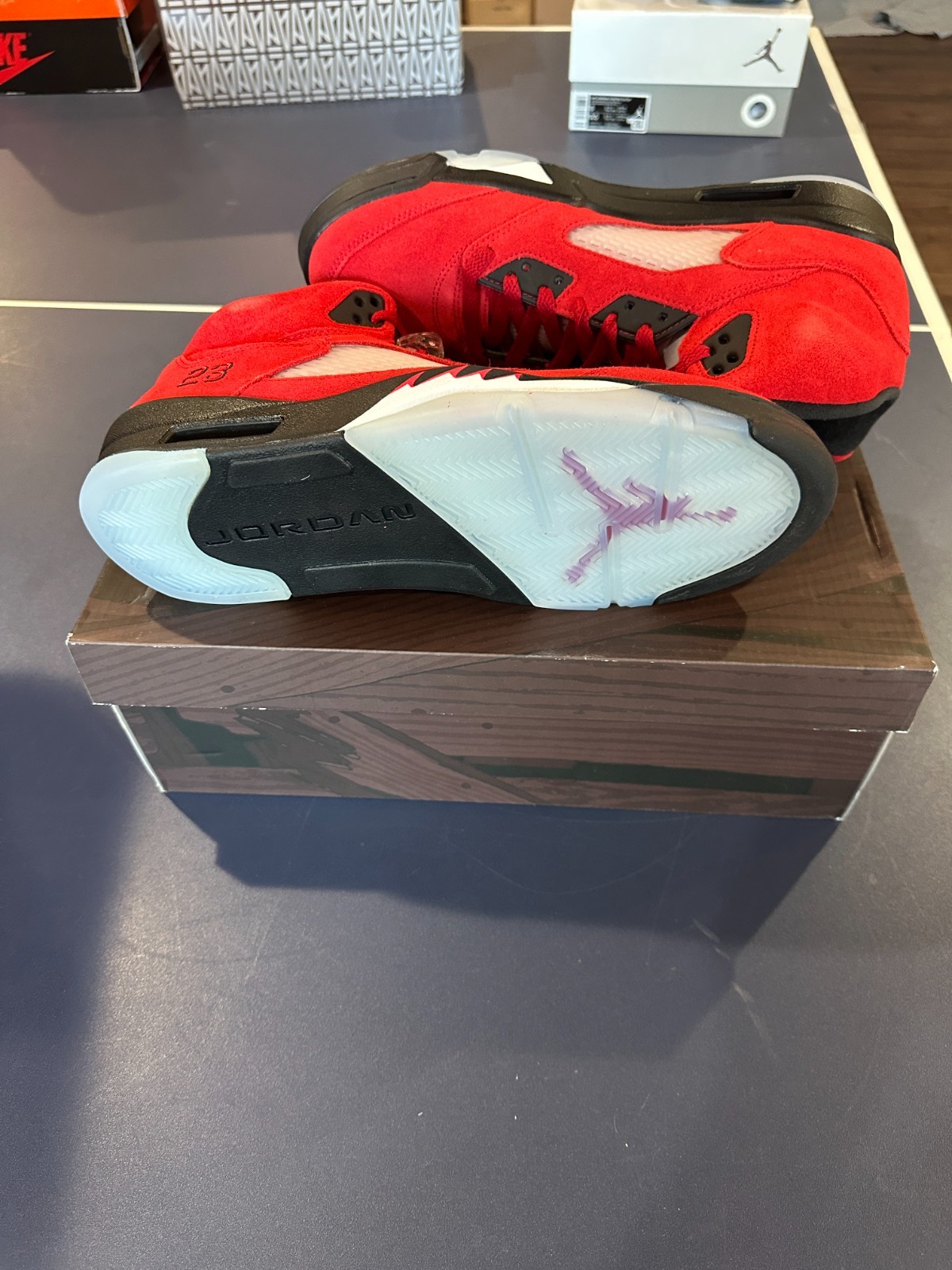 Jordan Air Jordan 5 Retro DD0587-600 Raging Bull Red Suede Sneaker 2021 Men