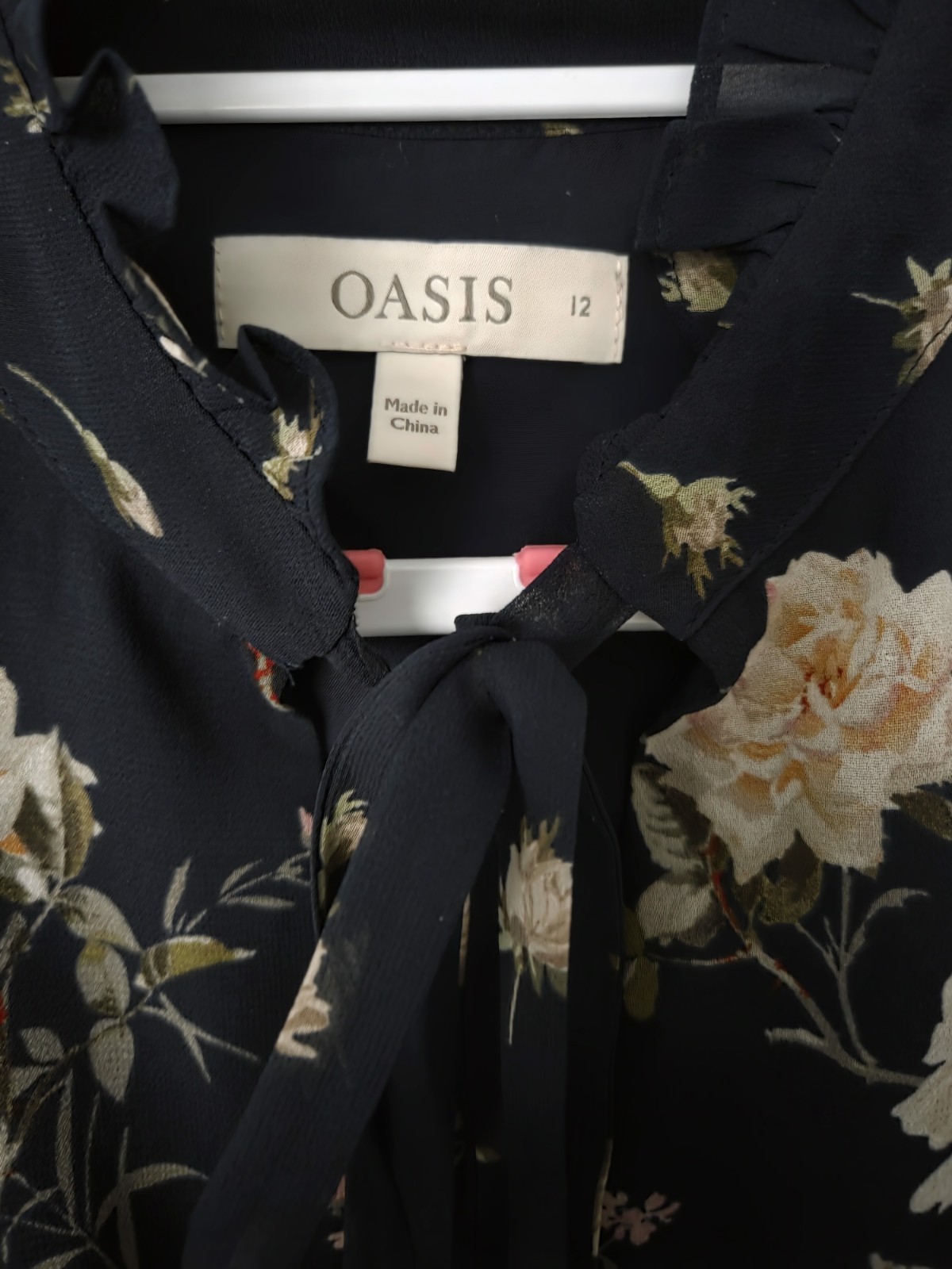 ☆☆ Oasis Navy Floral Chiffon Dress Fully Lined Size 12 Worn once ☆☆