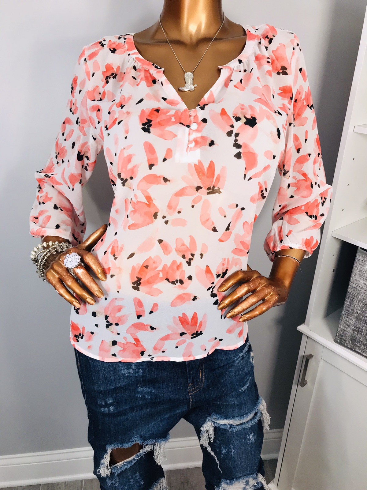 Ann Taylor M Top NWT Sheer Lite Wgt Shell Blouse Shirt 3/4 Slvs Abstract Low Cut