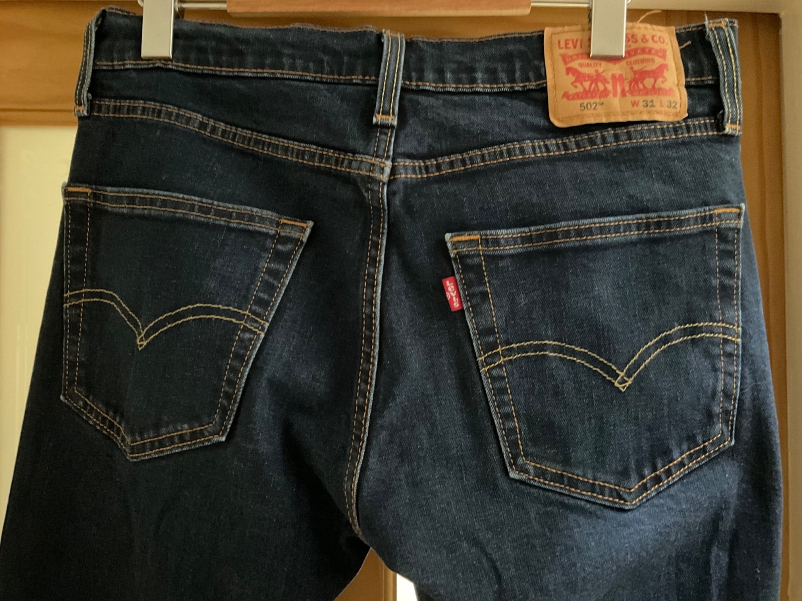 LEVI’S 502 Dark Navy Blue Denim Zip Fly Jeans – W31 L32 – Men’s