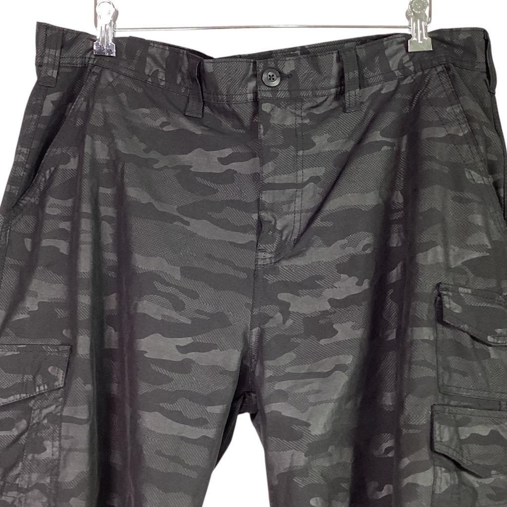 Iron Co Shorts Mens 38 Blackout Camo Stretch Performance Hybrid Cargo