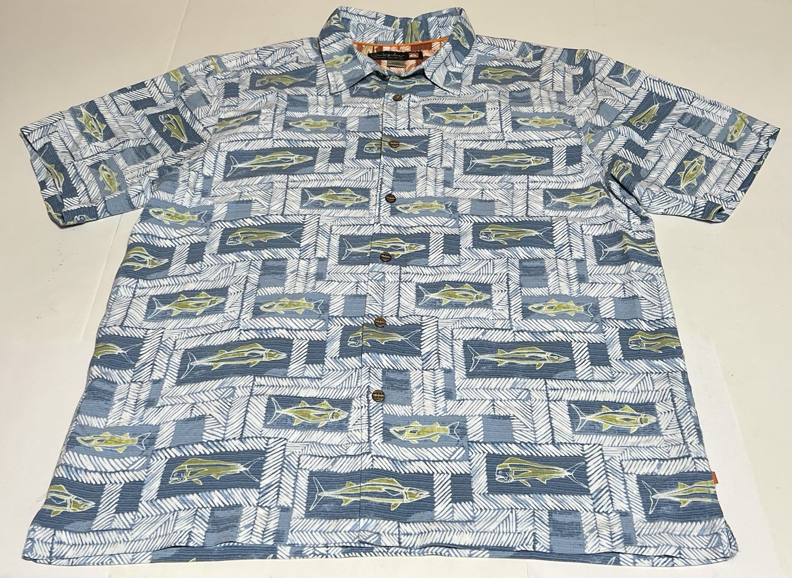 Quicksilver Waterman Shirt Men XL Blue Fish Tribal Print Beach Outdoor
