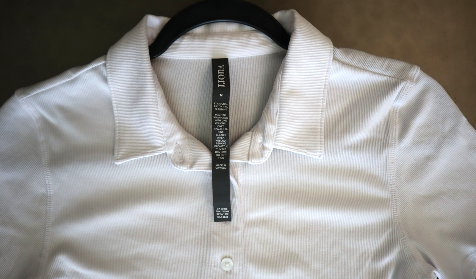 Vuori VW1050 Women’s Sz Medium White Pose Fitted S/S Ribbed Polo Shirt