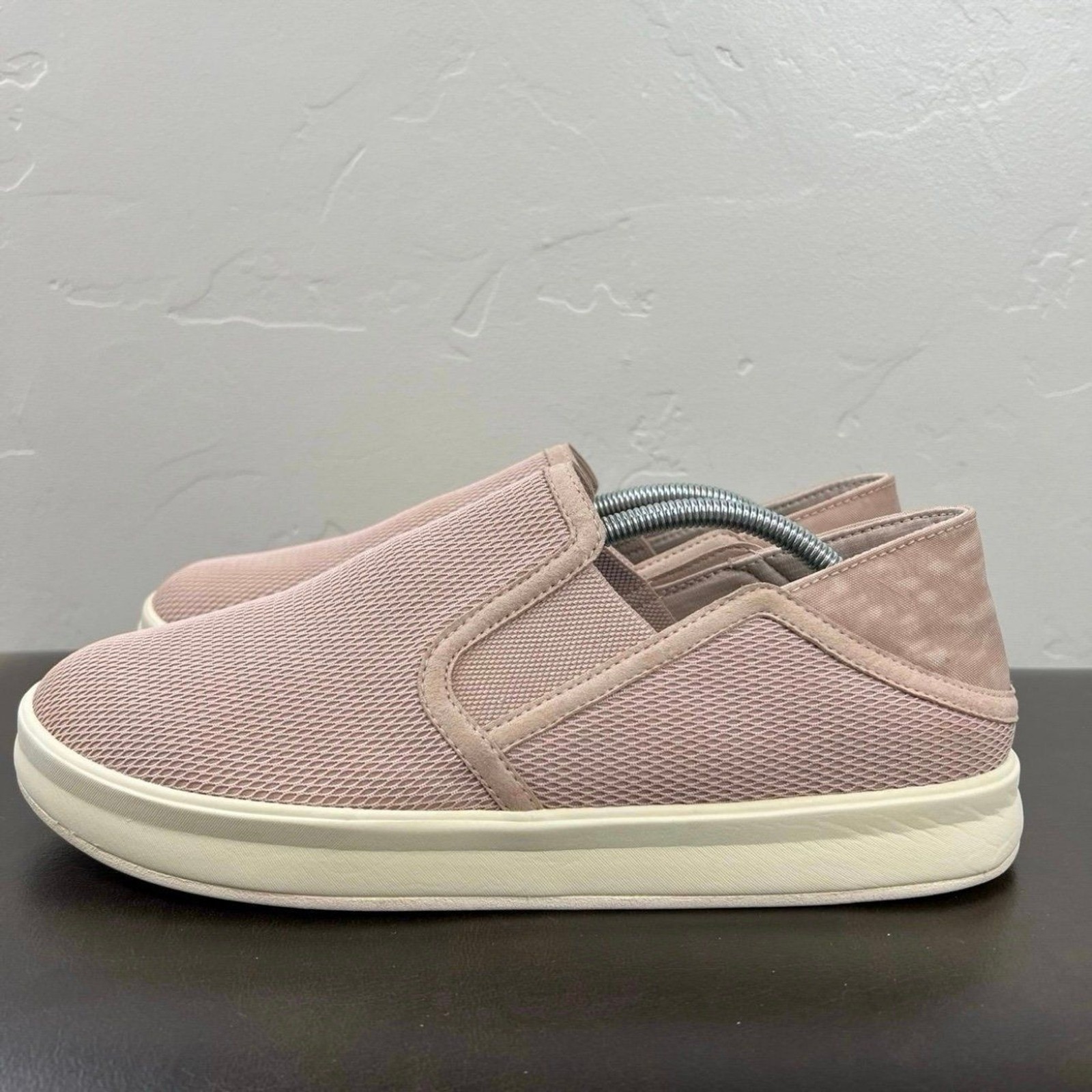 OluKai Ki‘ihele Slip-On Sneaker in Rose Dust Size 10