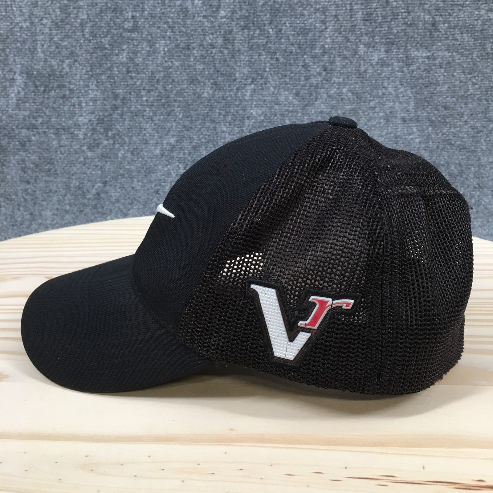 Nike Golf Cap Unisex One Size Adjustable Curved Brim Mesh Back Embroidered Black