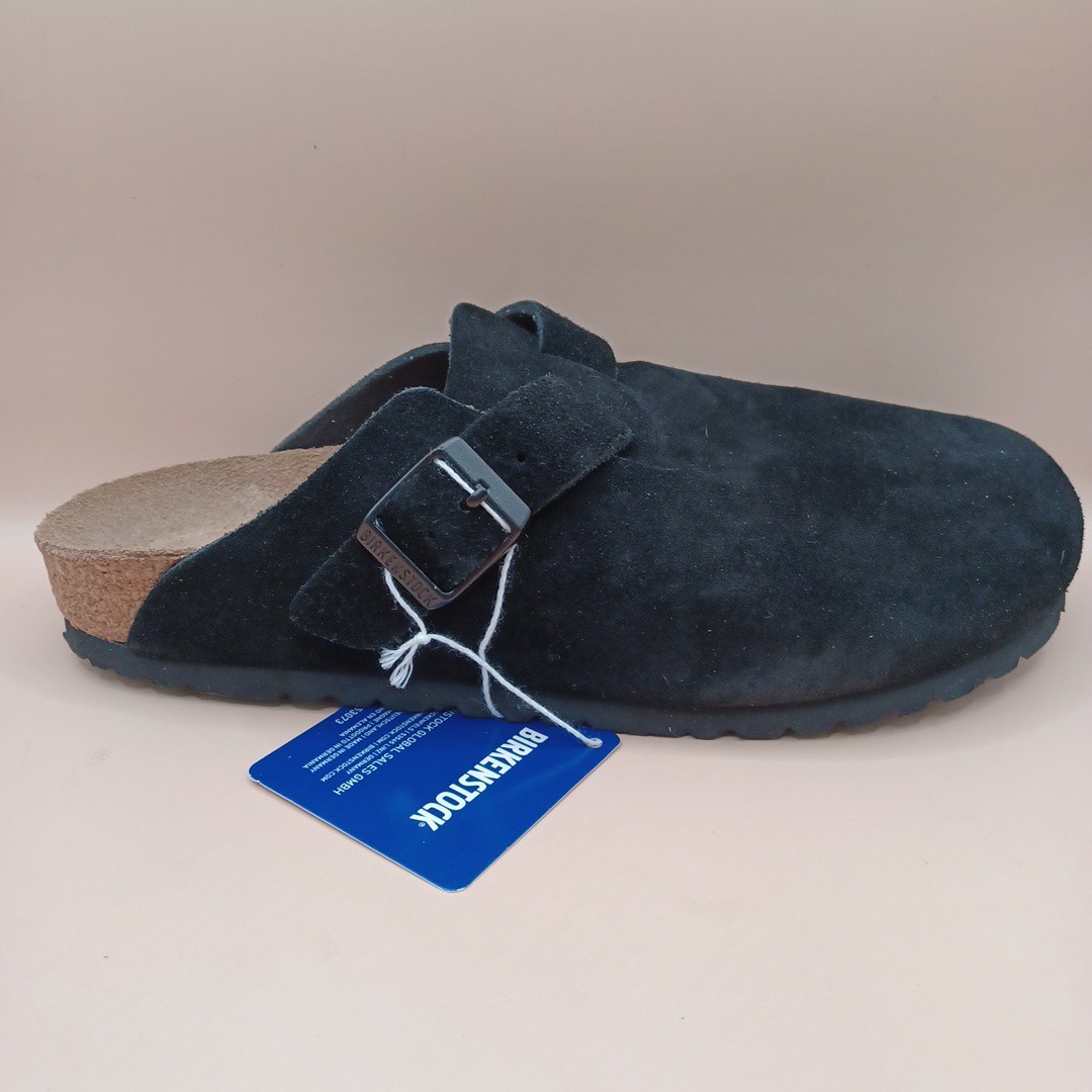 Birkenstock Boston Clog-Black Suede Size W:8 M:6 US
